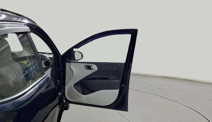2020 Hyundai GRAND I10 NIOS SPORTZ AMT 1.2 KAPPA VTVT, Petrol, Automatic, 77,759 km, RHS Front Door