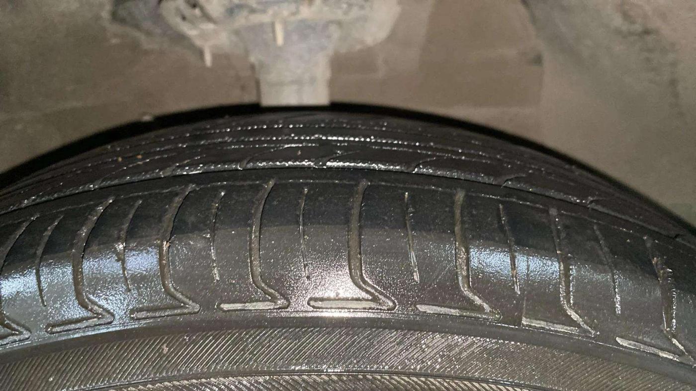2020 Hyundai GRAND I10 NIOS SPORTZ AMT 1.2 KAPPA VTVT, Petrol, Automatic, 77,865 km, Right Front Tyre Tread
