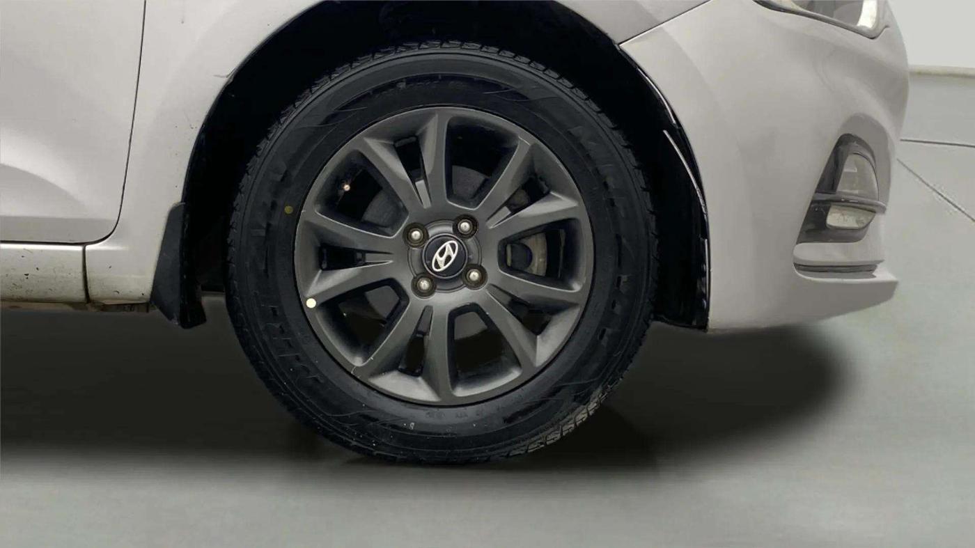2018 Hyundai Elite i20 ASTA 1.2  CVT, Petrol, Automatic, 64,183 km, Right Front Wheel