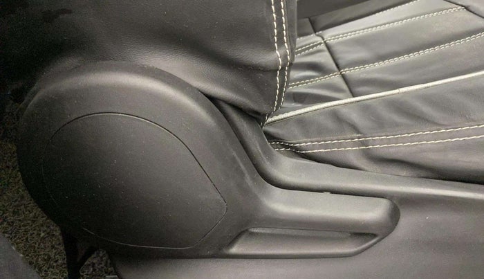 2021 Tata NEXON XM SUNROOF PETROL, Petrol, Manual, 64,405 km, Driver Side Adjustment Panel