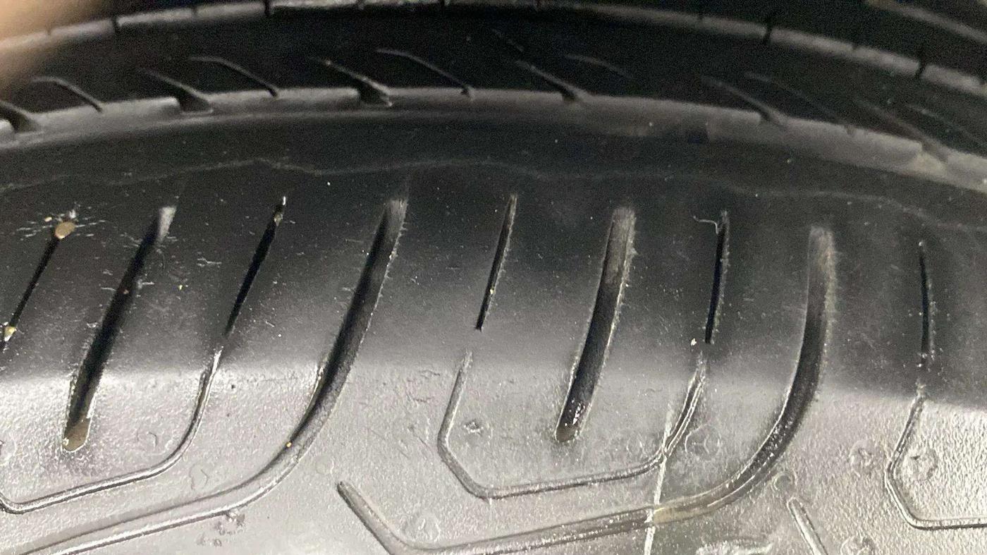2014 Ford Ecosport TITANIUM 1.5L DIESEL, Diesel, Manual, 84,324 km, Right Front Tyre Tread