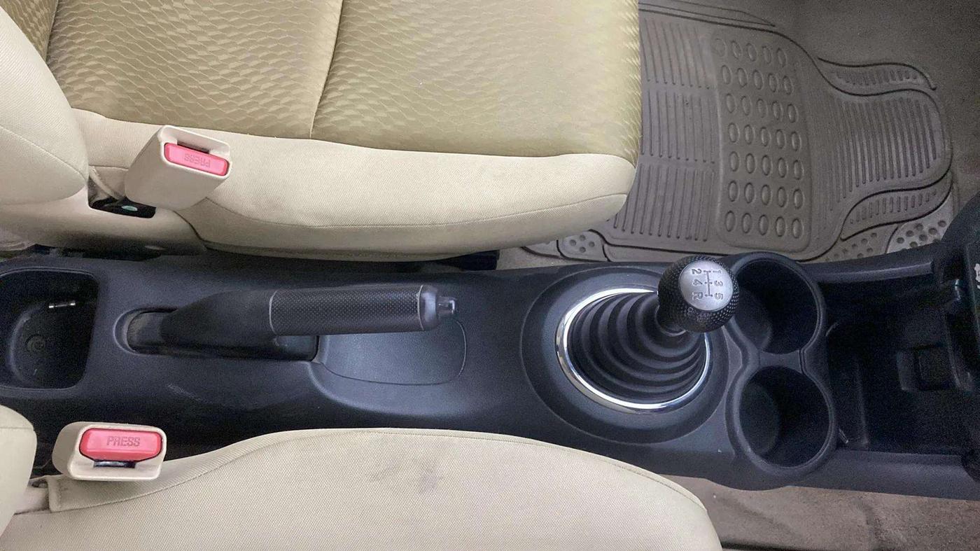 2014 Honda Amaze 1.2L I-VTEC VX, Petrol, Manual, 53,233 km, Gear Lever
