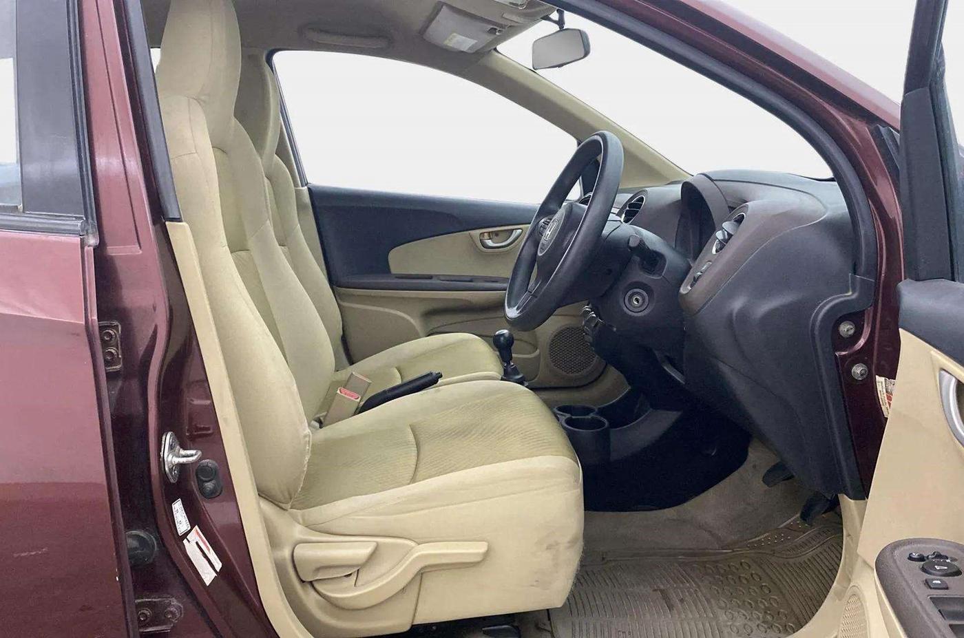 2014 Honda Amaze 1.2L I-VTEC VX, Petrol, Manual, 53,233 km, Right Side Front Door Cabin