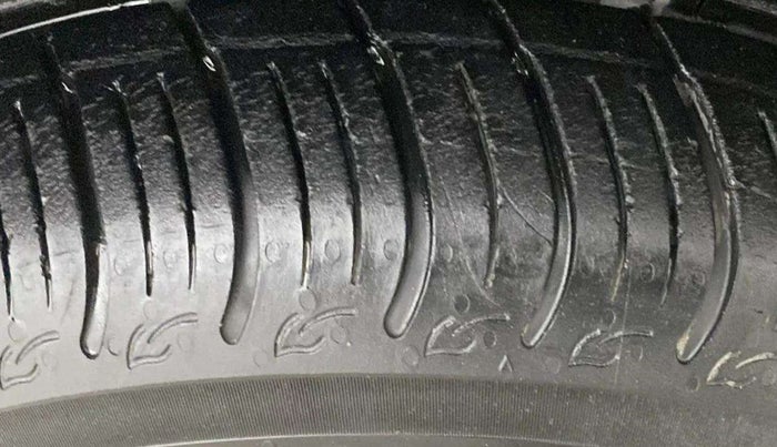 2014 Honda Amaze 1.2L I-VTEC VX, Petrol, Manual, 53,221 km, Left Front Tyre Tread