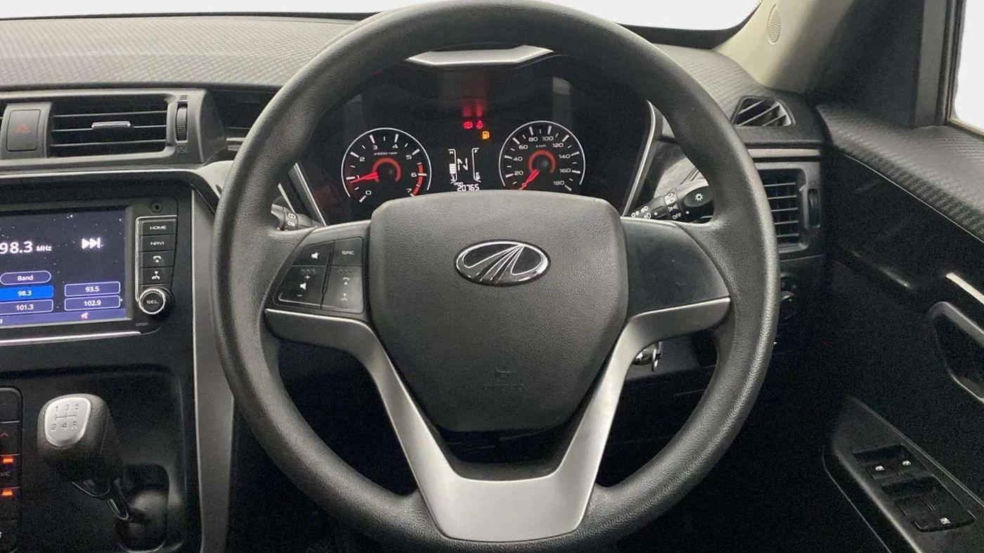 2018 Mahindra KUV 100 NXT K8 P 6 STR, Petrol, Manual, 20,747 km, Steering Wheel Close Up