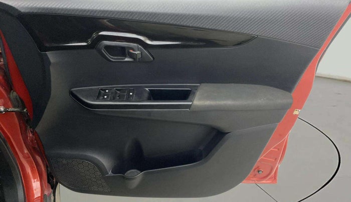 2018 Mahindra KUV 100 NXT K8 P 6 STR, Petrol, Manual, 20,747 km, Driver Side Door Panels Control