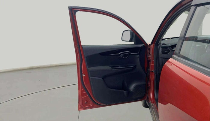 2018 Mahindra KUV 100 NXT K8 P 6 STR, Petrol, Manual, 20,747 km, LHS Front Door