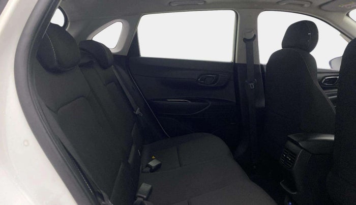 2020 Hyundai NEW I20 ASTA (O) 1.2 MT, Petrol, Manual, 58,610 km, Right Side Rear Door Cabin