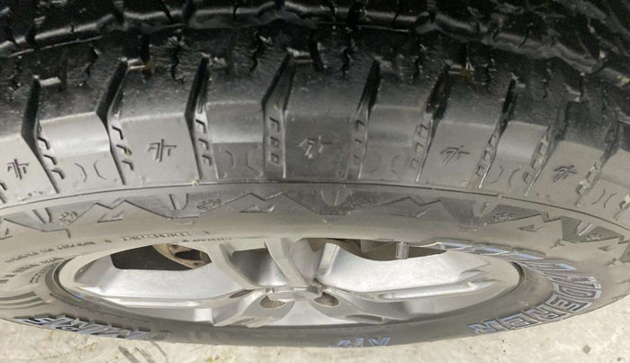 2023 Mahindra Thar LX P 2WD AT HT, Petrol, Automatic, 15,477 km, Right Front Tyre Tread