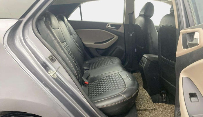 2019 Hyundai Elite i20 MAGNA PLUS 1.2, Petrol, Manual, 21,338 km, Right Side Rear Door Cabin