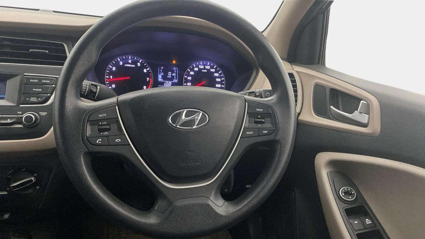2019 Hyundai Elite i20 MAGNA PLUS 1.2, Petrol, Manual, 21,391 km, Steering Wheel Close Up