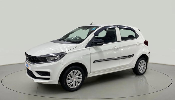 2022 Tata Tiago XT CNG, CNG, Manual, 19,436 km, Left Front Diagonal