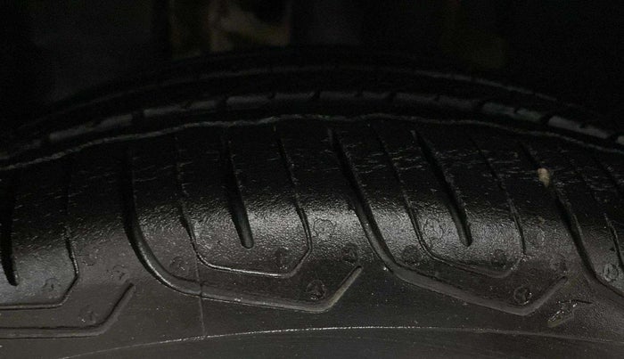 2022 Tata Tiago XT CNG, CNG, Manual, 19,436 km, Left Front Tyre Tread