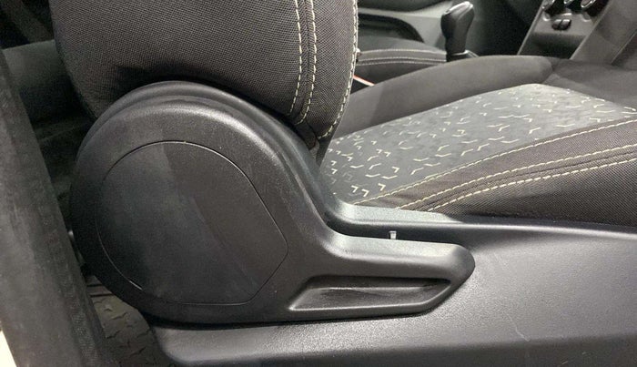 2022 Tata Tiago XT CNG, CNG, Manual, 19,436 km, Driver Side Adjustment Panel