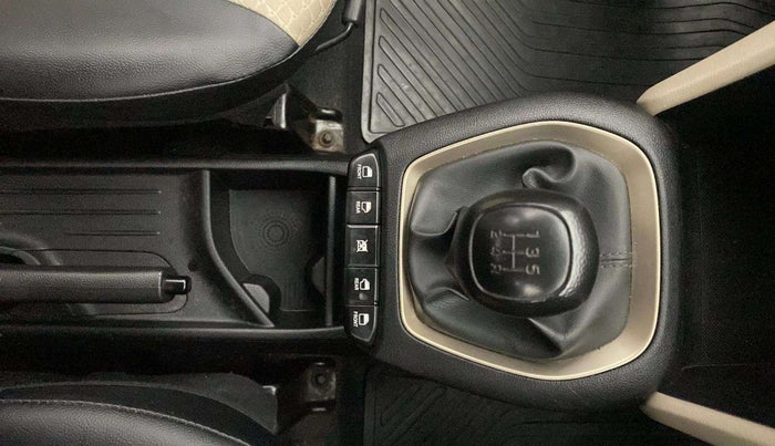 2020 Hyundai NEW SANTRO SPORTZ MT, Petrol, Manual, 72,929 km, Gear Lever