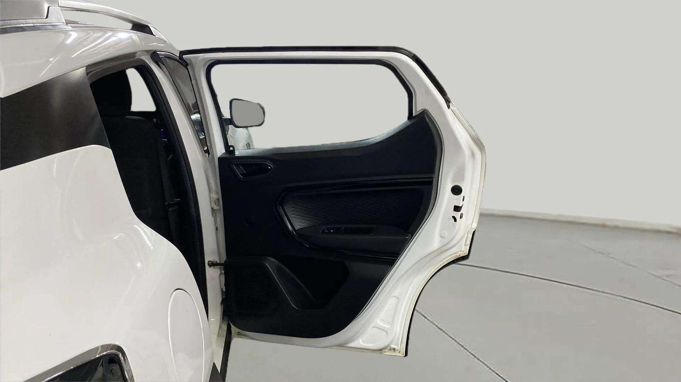 2022 Renault Kiger RXZ AMT, Petrol, Automatic, 25,564 km, RHS Rear Door