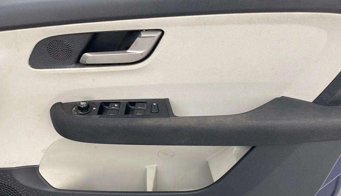 2023 Tata ALTROZ XZ PLUS O SUNROOF CNG, CNG, Manual, 33,788 km, Driver Side Door Panels Control