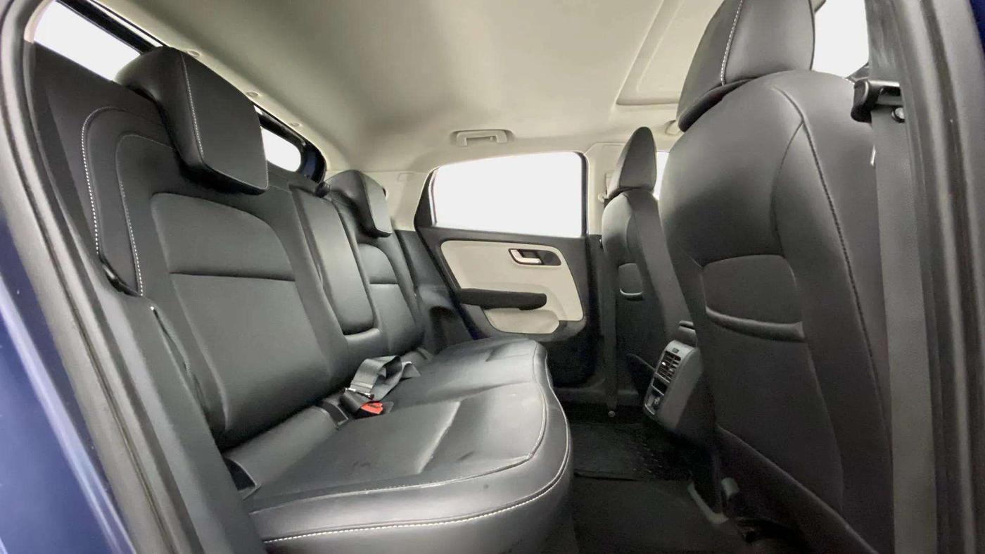 2023 Tata ALTROZ XZ PLUS O SUNROOF CNG, CNG, Manual, 34,078 km, Right Side Rear Door Cabin