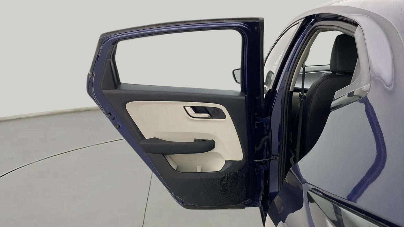 2023 Tata ALTROZ XZ PLUS O SUNROOF CNG, CNG, Manual, 34,078 km, LHS Rear Door