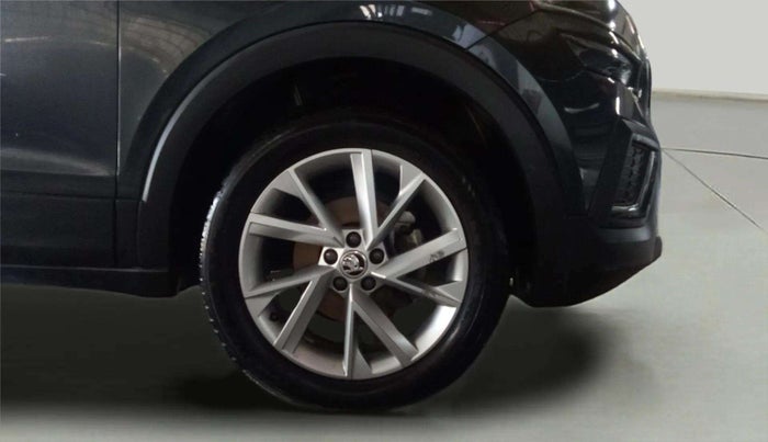 2023 Skoda KUSHAQ STYLE 1.0L TSI AT, Petrol, Automatic, 13,396 km, Right Front Wheel