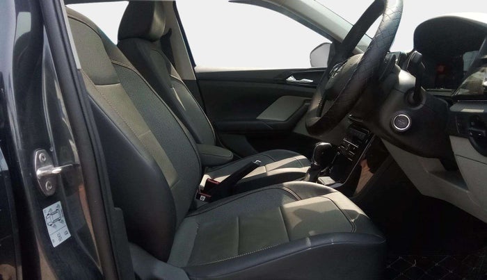 2023 Skoda KUSHAQ STYLE 1.0L TSI AT, Petrol, Automatic, 13,396 km, Right Side Front Door Cabin