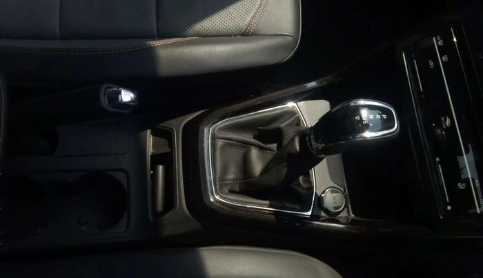 2023 Skoda KUSHAQ STYLE 1.0L TSI AT, Petrol, Automatic, 13,396 km, Gear Lever
