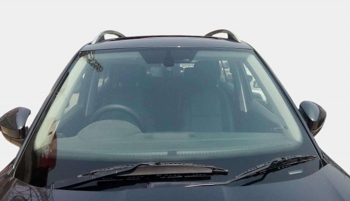 2023 Skoda KUSHAQ STYLE 1.0L TSI AT, Petrol, Automatic, 13,396 km, Front Windshield