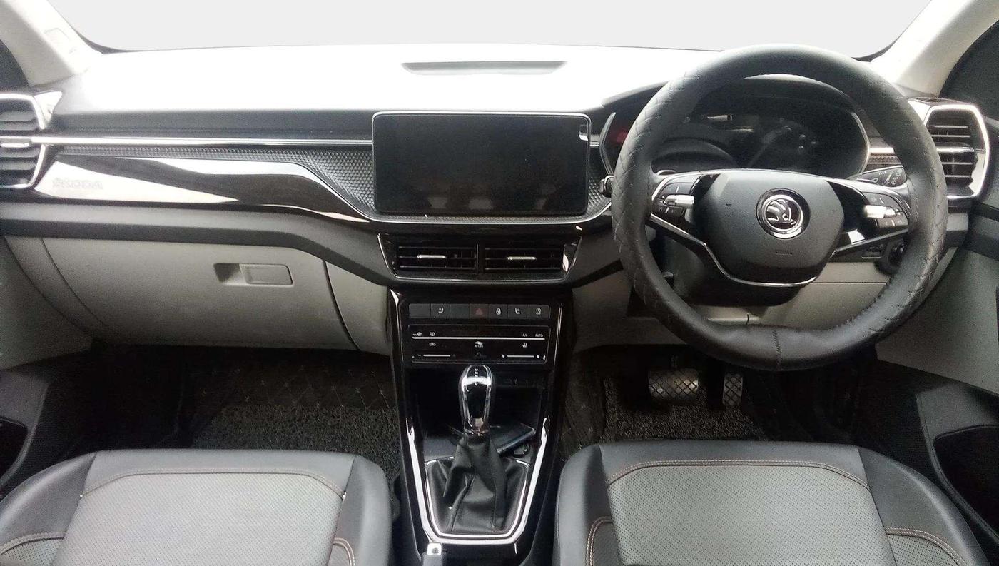 2023 Skoda KUSHAQ STYLE 1.0L TSI AT, Petrol, Automatic, 13,396 km, Dashboard