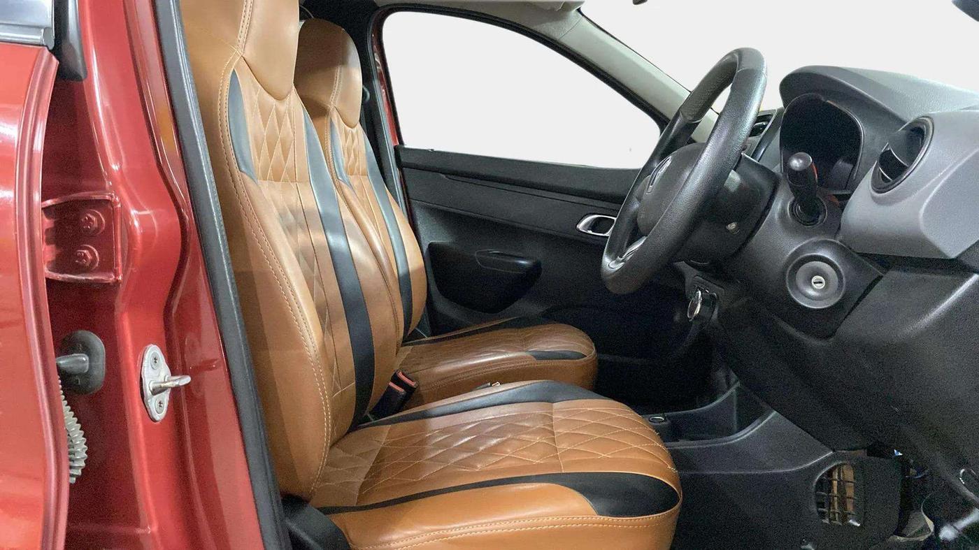 2018 Renault Kwid RXT 1.0 AMT (O), Petrol, Automatic, 70,154 km, Right Side Front Door Cabin