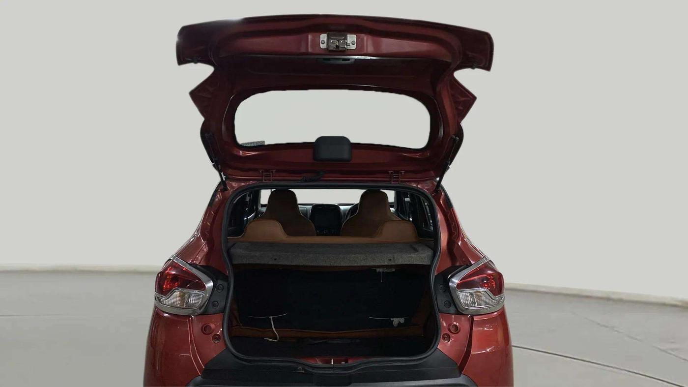 2018 Renault Kwid RXT 1.0 AMT (O), Petrol, Automatic, 70,154 km, Boot Door Open