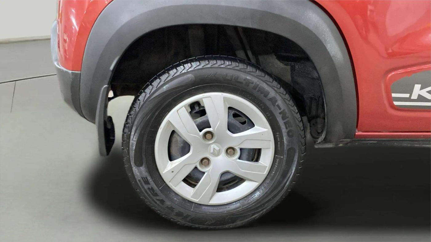 2018 Renault Kwid RXT 1.0 AMT (O), Petrol, Automatic, 70,154 km, Right Rear Wheel