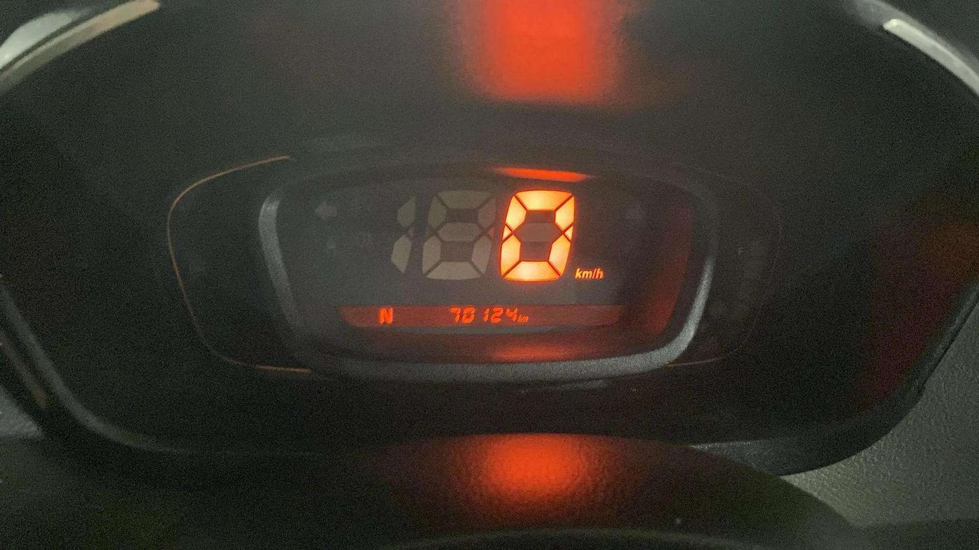 2018 Renault Kwid RXT 1.0 AMT (O), Petrol, Automatic, 70,154 km, Odometer Image