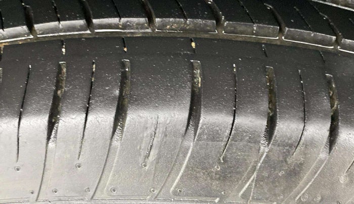 2021 Tata Harrier XZ 2.0L, Diesel, Manual, 54,665 km, Right Rear Tyre Tread