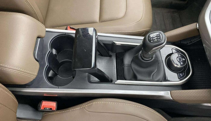 2021 Tata Harrier XZ 2.0L, Diesel, Manual, 54,665 km, Gear Lever