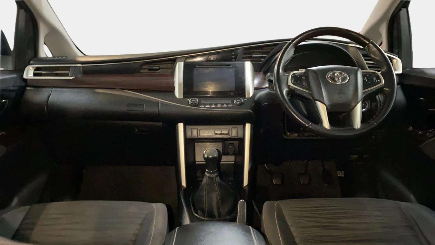 2017 Toyota Innova Crysta 2.4 VX 7 STR, Diesel, Manual, 52,086 km, Dashboard