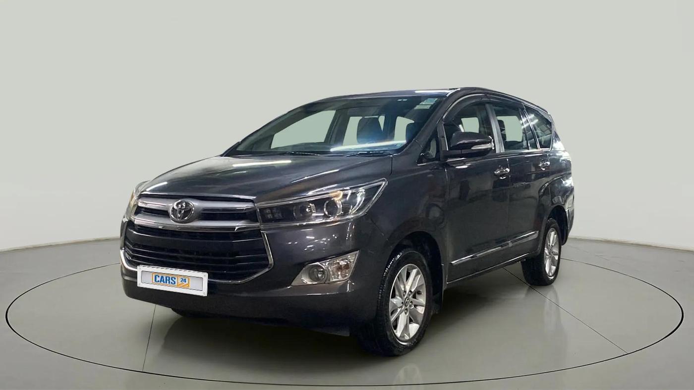 2017 Toyota Innova Crysta 2.4 VX 7 STR, Diesel, Manual, 52,086 km, Left Front Diagonal