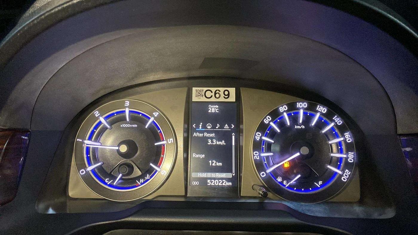 2017 Toyota Innova Crysta 2.4 VX 7 STR, Diesel, Manual, 52,086 km, Odometer Image