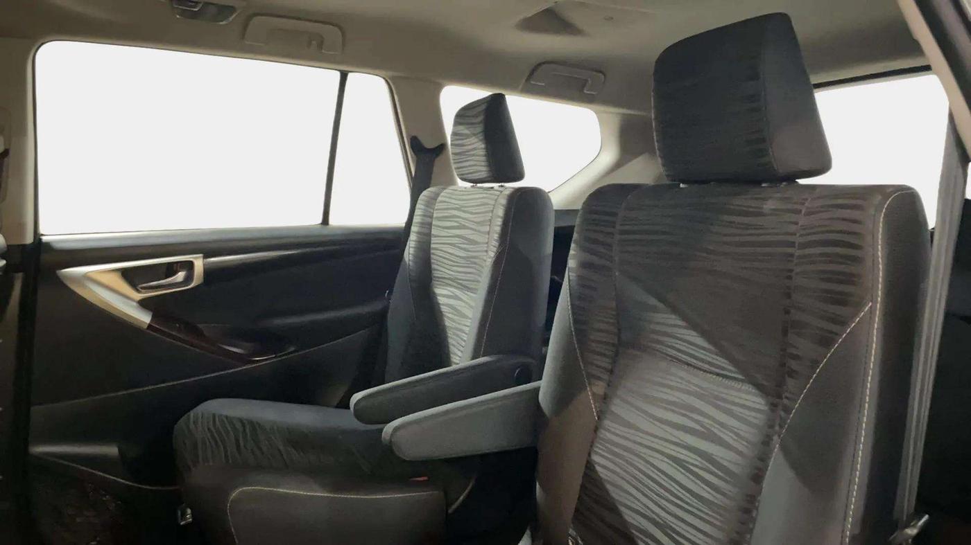 2017 Toyota Innova Crysta 2.4 VX 7 STR, Diesel, Manual, 52,086 km, Right Side Rear Door Cabin
