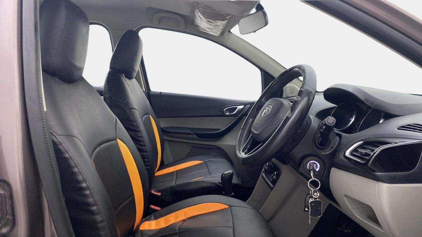 2019 Tata Tiago XZ PLUS PETROL, Petrol, Manual, 36,579 km, Right Side Front Door Cabin