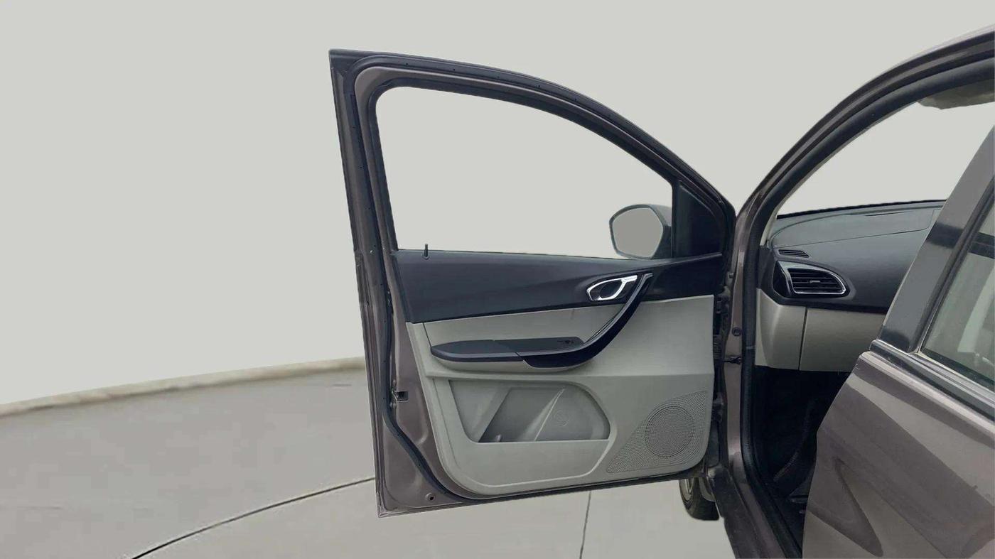 2019 Tata Tiago XZ PLUS PETROL, Petrol, Manual, 36,579 km, LHS Front Door