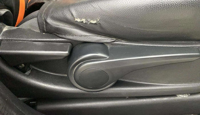 2019 Tata Tiago XZ PLUS PETROL, Petrol, Manual, 36,558 km, Driver Side Adjustment Panel