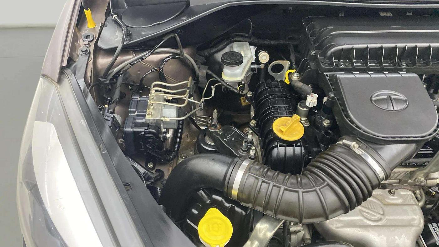 2019 Tata Tiago XZ PLUS PETROL, Petrol, Manual, 36,579 km, Engine View - Right