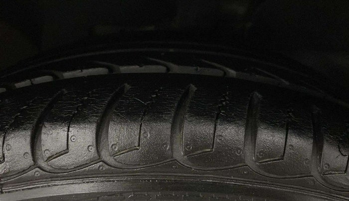 2020 Ford Ecosport TITANIUM 1.5L PETROL AT, Petrol, Automatic, 31,887 km, Left Front Tyre Tread