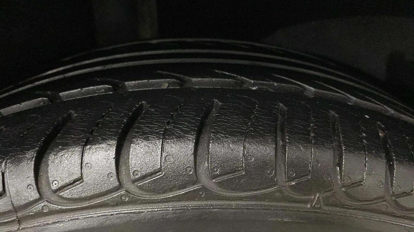 2020 Ford Ecosport TITANIUM 1.5L PETROL AT, Petrol, Automatic, 31,887 km, Right Rear Tyre Tread