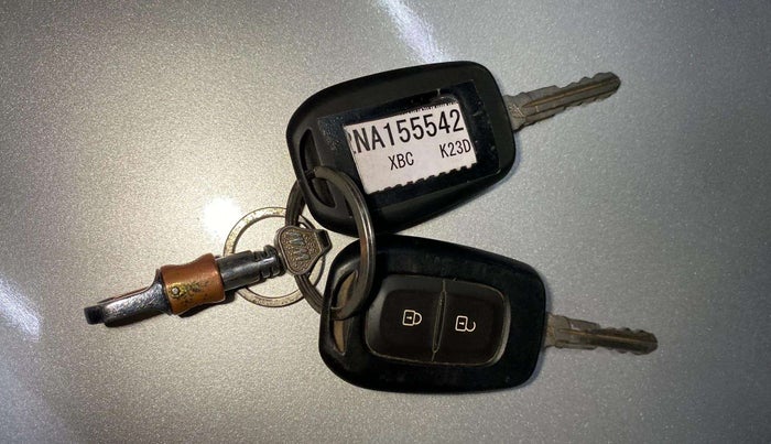2022 Renault TRIBER RXT, Petrol, Manual, 38,989 km, Key Close Up
