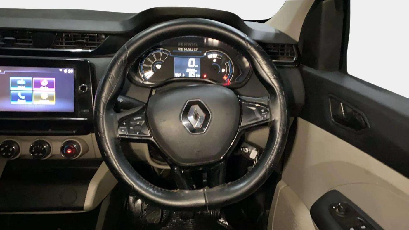 2022 Renault TRIBER RXT, Petrol, Manual, 38,989 km, Steering Wheel Close Up