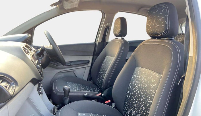 2022 Tata Tiago XM CNG, CNG, Manual, 28,713 km, Right Side Front Door Cabin