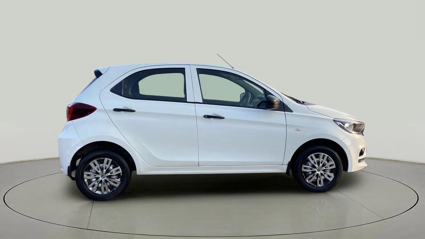 2022 Tata Tiago XM CNG, CNG, Manual, 29,237 km, Right Side View