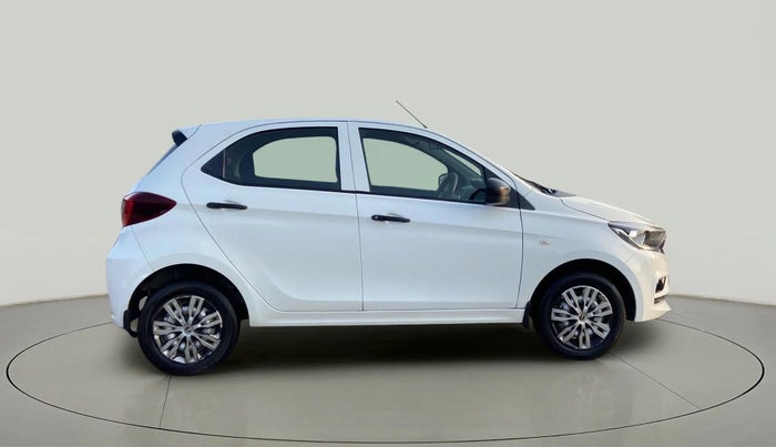 2022 Tata Tiago XM CNG, CNG, Manual, 28,713 km, Right Side View
