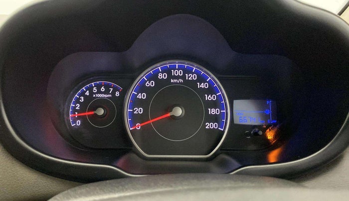 2015 Hyundai i10 SPORTZ 1.1, Petrol, Manual, 66,731 km, Odometer Image